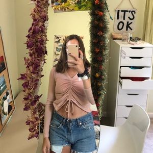 URBAN CINCH TIE CROP LONG SLEEVE TEE